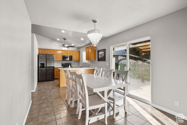 Photo 5 for MLS #2116754 at 559 E 825 North