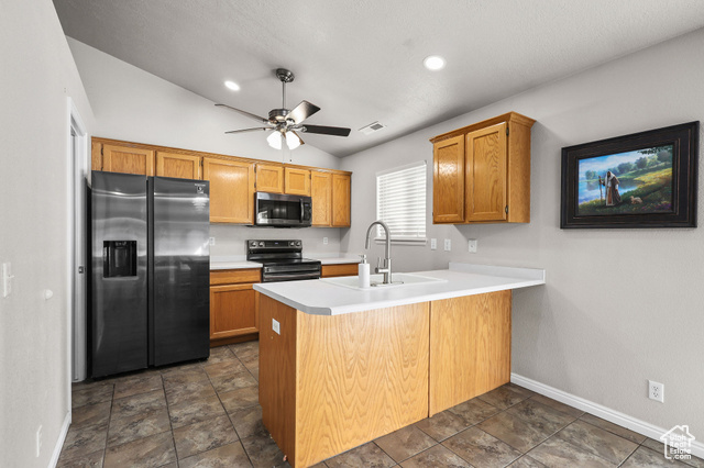 Photo 4 for MLS #2116754 at 559 E 825 North