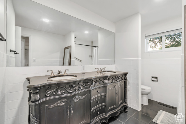 Photo 13 for MLS #2116758 at 1707 S 50 East