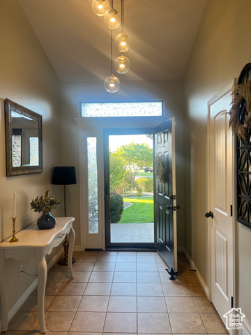 Photo 4 for MLS #2116768 at 1548 E 925 South