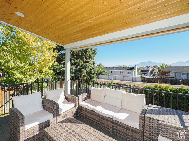 Photo 29 for MLS #2116771 at 8407 Meadow Green Way