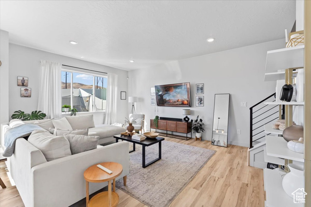 Photo 2 for MLS #2116772 at 2197 N Chianti St