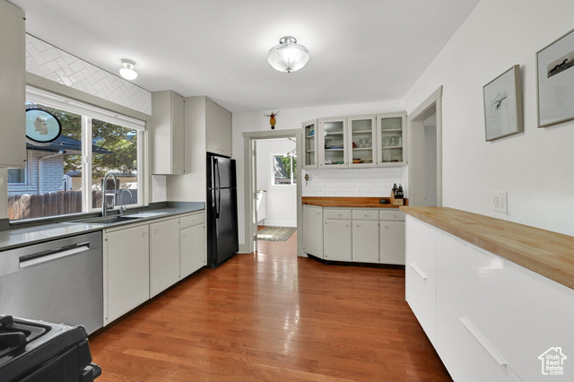 Photo 12 for MLS #2116773 at 540 E Redondo Ave