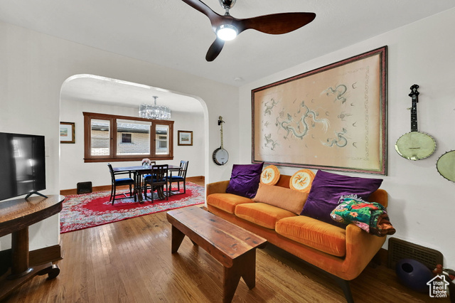 Photo 10 for MLS #2116773 at 540 E Redondo Ave