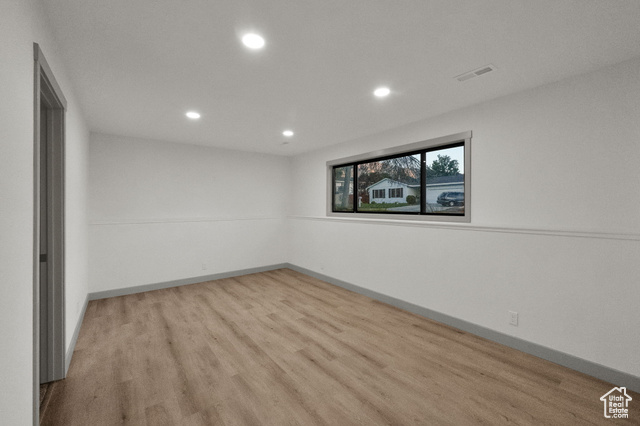 Photo 19 for MLS #2116784 at 1327 E Madrid Way