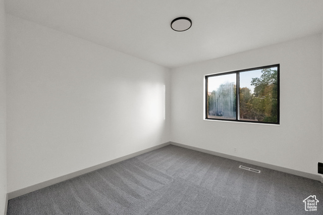 Photo 18 for MLS #2116784 at 1327 E Madrid Way