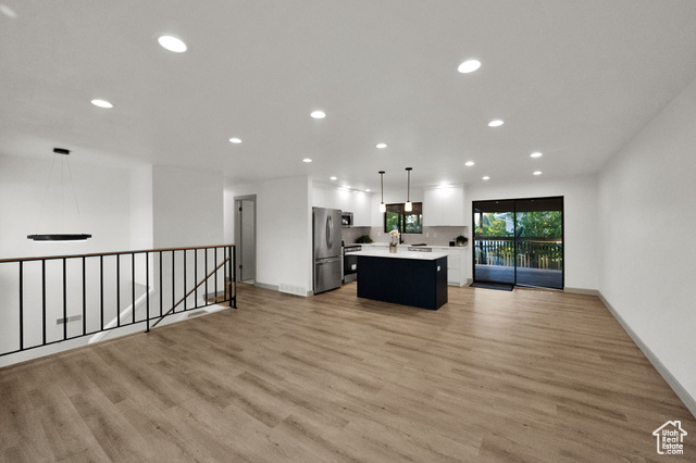 Photo 4 for MLS #2116784 at 1327 E Madrid Way