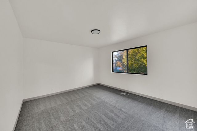 Photo 12 for MLS #2116784 at 1327 E Madrid Way