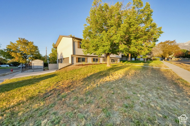 Photo 28 for MLS #2116784 at 1327 E Madrid Way