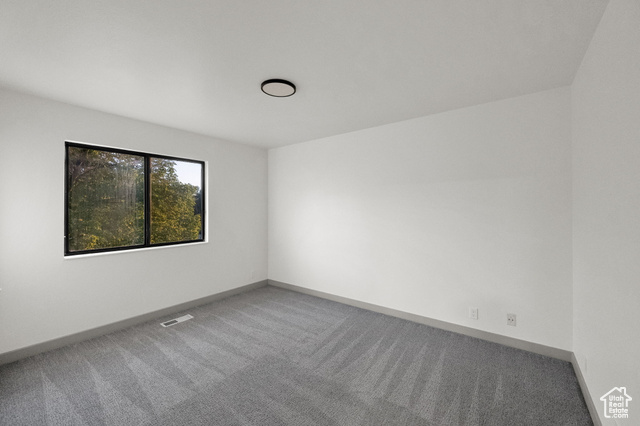 Photo 17 for MLS #2116784 at 1327 E Madrid Way