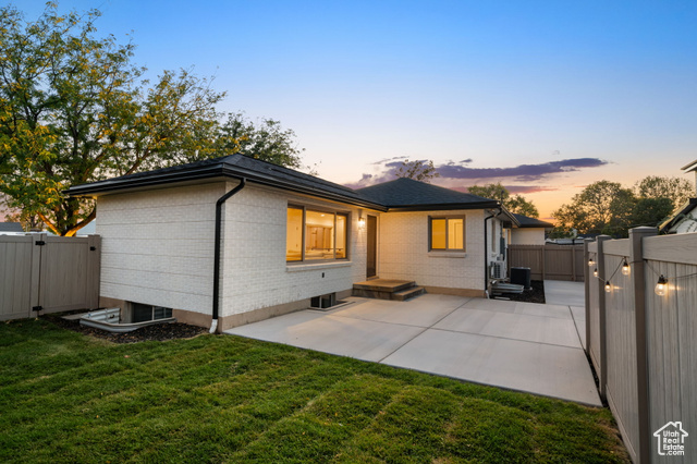 Photo 30 for MLS #2116787 at 2311 E Delia Dr