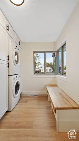 Photo 13 for MLS #2116787 at 2311 E Delia Dr