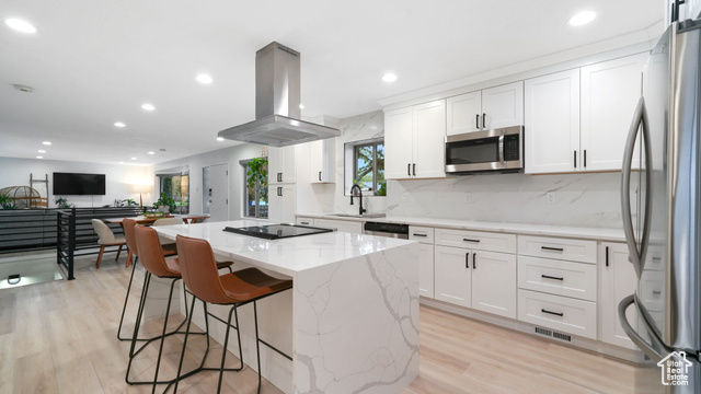Photo 10 for MLS #2116787 at 2311 E Delia Dr