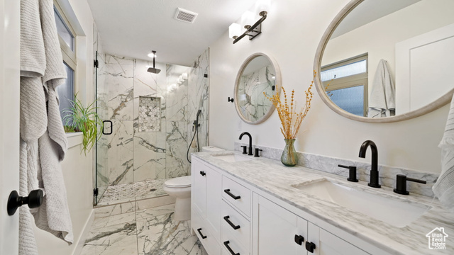 Photo 17 for MLS #2116787 at 2311 E Delia Dr