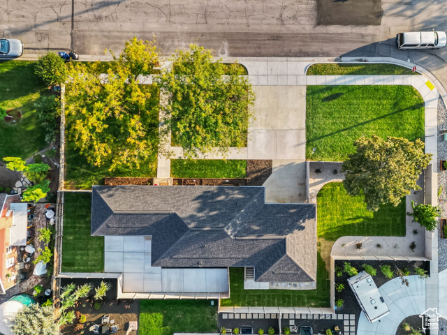 Photo 40 for MLS #2116787 at 2311 E Delia Dr