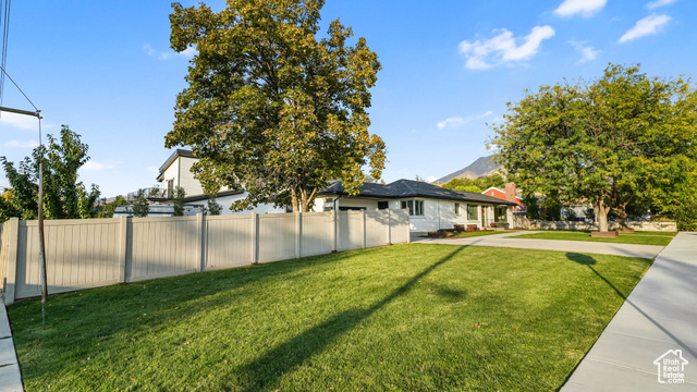 Photo 33 for MLS #2116787 at 2311 E Delia Dr