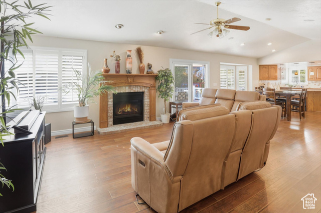 Photo 7 for MLS #2116788 at 1283 N 2575 East