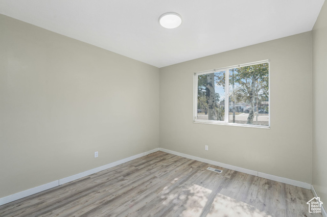 Photo 10 for MLS #2116793 at 282 W Apple St