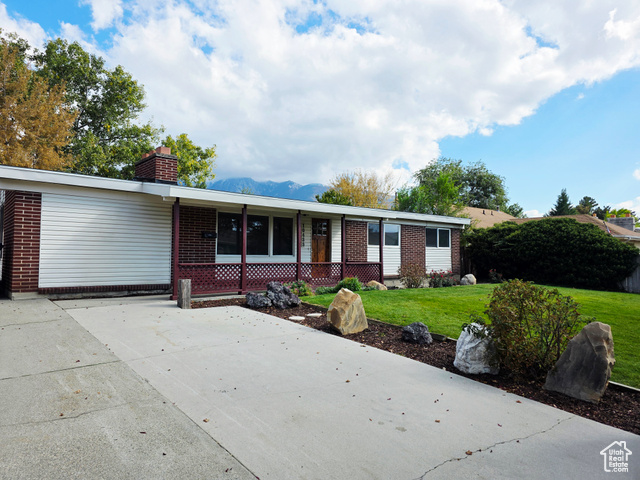 Photo 2 for MLS #2116805 at 10433 S Carnation Dr