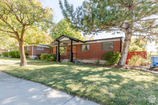 Photo 3 for MLS #2116812 at 556 E 1100 North