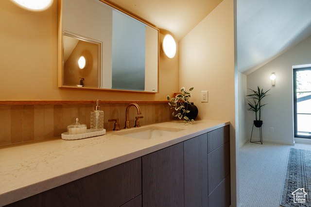 Photo 37 for MLS #2116826 at 2105 E Fardown Ave