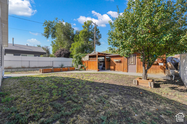 Photo 4 for MLS #2116827 at 955 N Catherine St