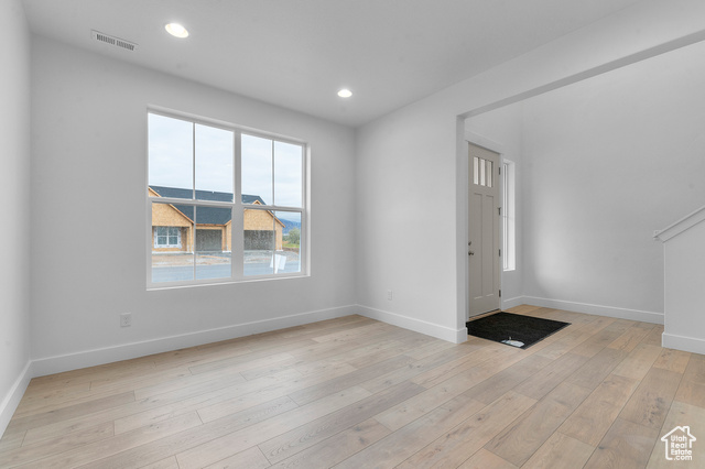Photo 8 for MLS #2116837 at 1977 S 2425 West