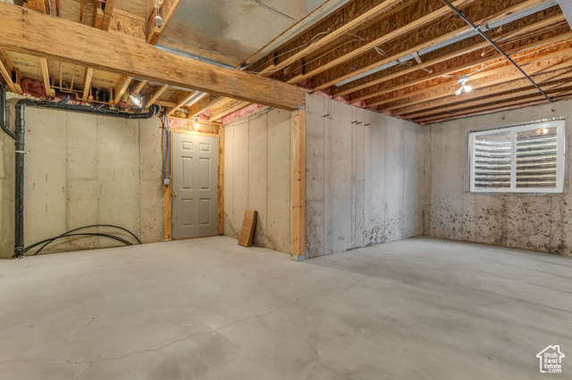 Photo 30 for MLS #2116839 at 1847 E Anasazi Dr