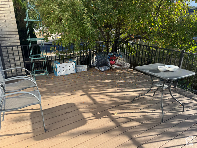 Photo 8 for MLS #2116845 at 992 E Sunburn Ln