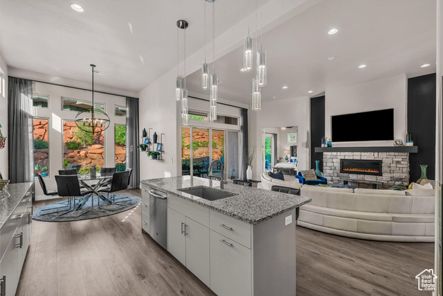 Photo 16 for MLS #2116858 at 2139 W Cougar Rock Cir