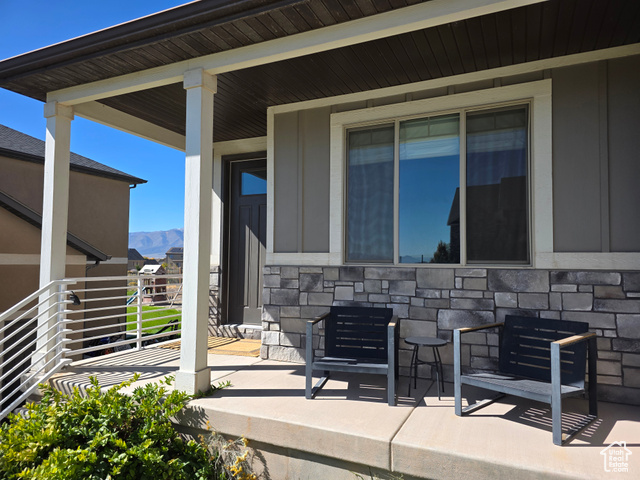 Photo 2 for MLS #2116861 at 9051 N Clubhouse Ln