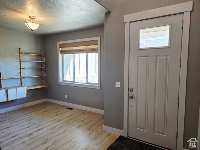 Photo 4 for MLS #2116861 at 9051 N Clubhouse Ln