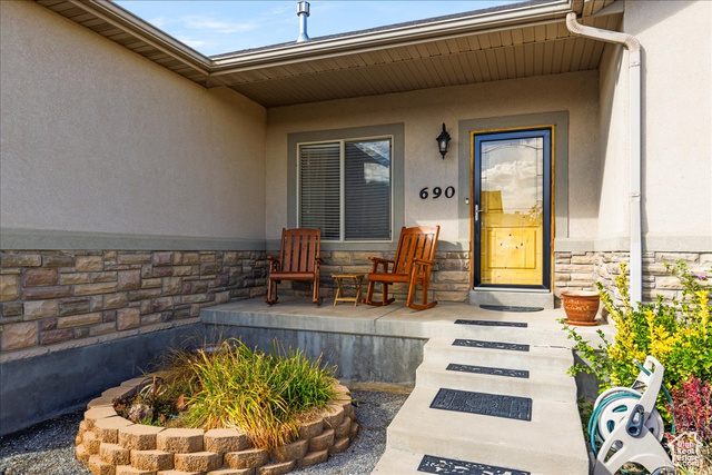 Photo 7 for MLS #2116865 at 690 W Sagewood Cir