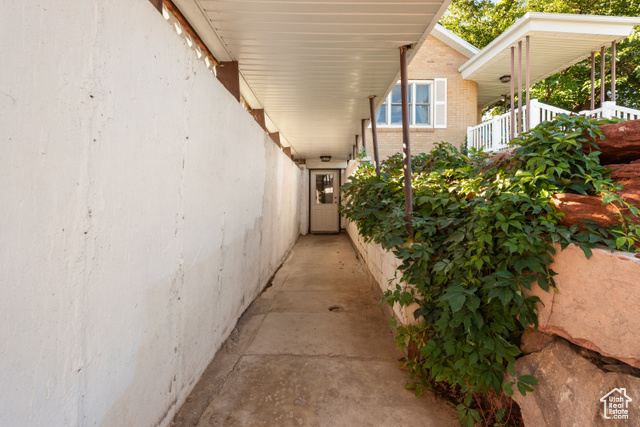 Photo 28 for MLS #2116867 at 914 E Lakeview
