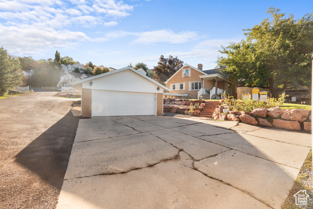 Photo 46 for MLS #2116867 at 914 E Lakeview
