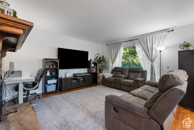Photo 14 for MLS #2116867 at 914 E Lakeview