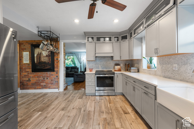 Photo 8 for MLS #2116867 at 914 E Lakeview