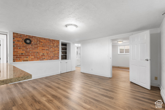 Photo 37 for MLS #2116867 at 914 E Lakeview