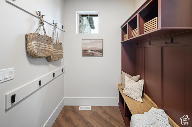 Photo 12 for MLS #2116871 at 422 S 150 East