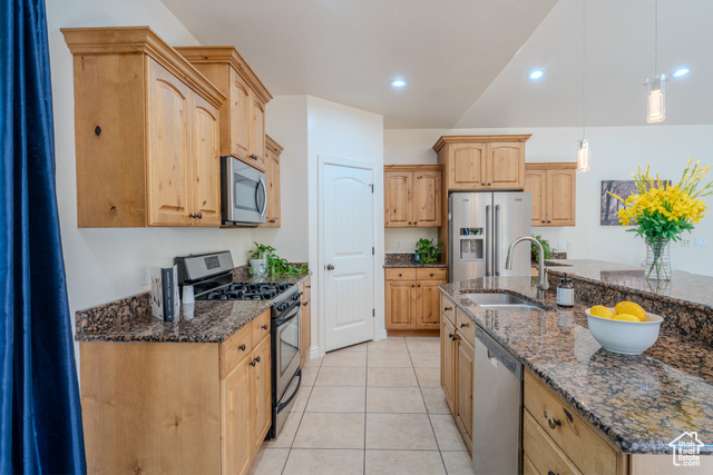 Photo 7 for MLS #2116886 at 161 W Sweetbriar Ln