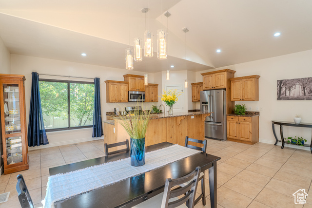 Photo 9 for MLS #2116886 at 161 W Sweetbriar Ln