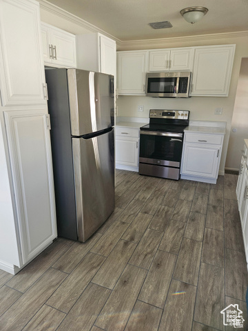 Photo 4 for MLS #2116894 at 956 E Sego Lily Dr