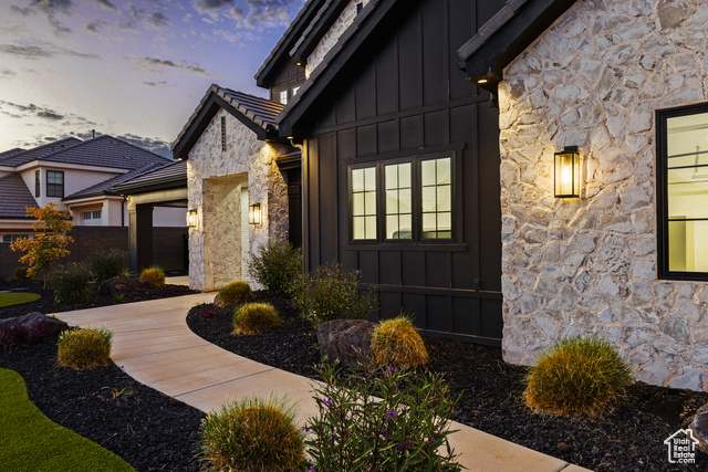 Photo 12 for MLS #2116900 at 697 E Margarita Way
