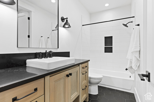 Photo 46 for MLS #2116900 at 697 E Margarita Way