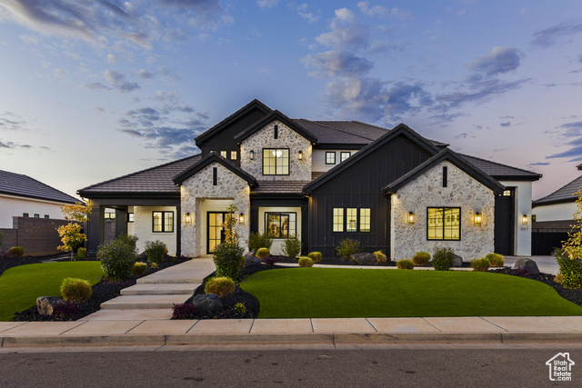 View photos for 697 E Margarita Way MLS #2116900 - 697 E Margarita Way
