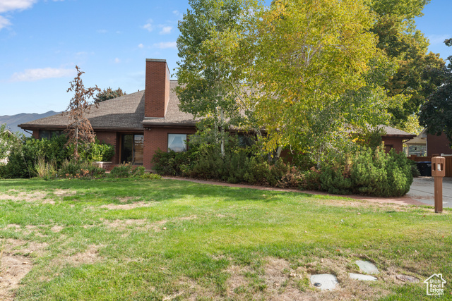 Photo 2 for MLS #2116902 at 465 S Towers Dr