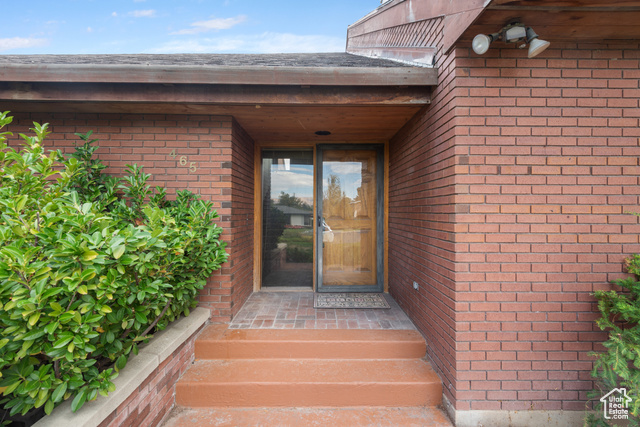 Photo 5 for MLS #2116902 at 465 S Towers Dr