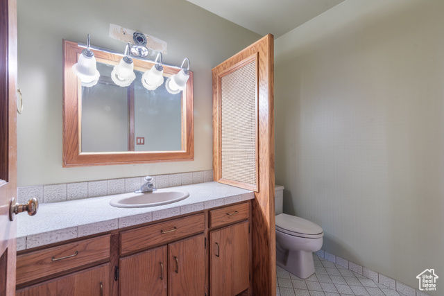 Photo 16 for MLS #2116902 at 465 S Towers Dr
