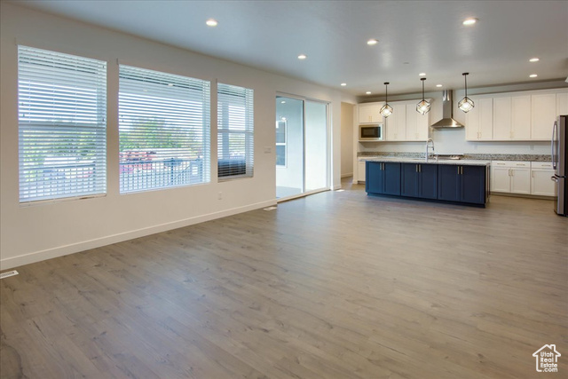 Photo 5 for MLS #2116918 at 849 N Evelyn St