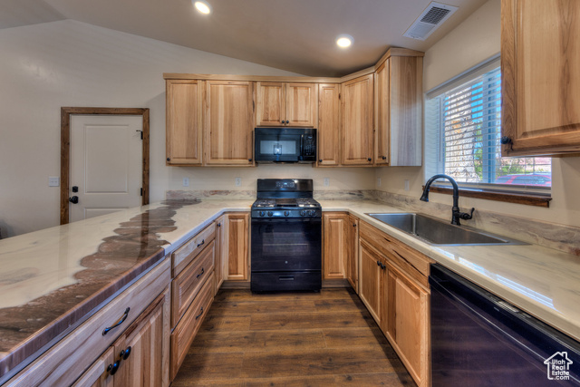 Photo 23 for MLS #2116921 at 2468 E San Jose Rd